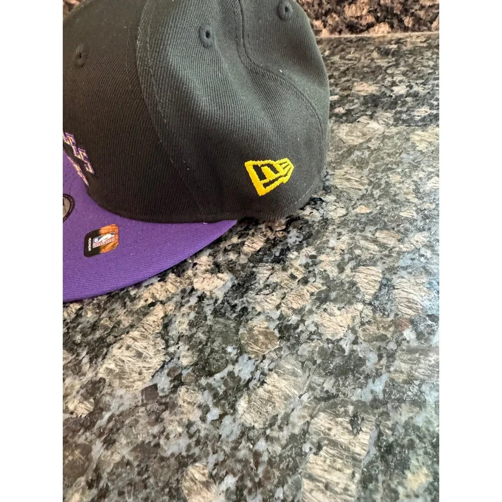 New Era 9FIFTY Los Angeles Lakers Youth Snapback Hat Black Purple NBA‎ 60761326